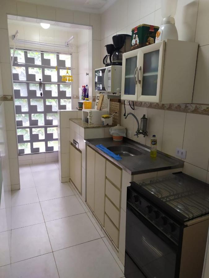 Guaruja Enseada - Apto 200M Da Praia - 02 Dorm. Wi-Fi + Ar + Estacionamento Bagian luar foto